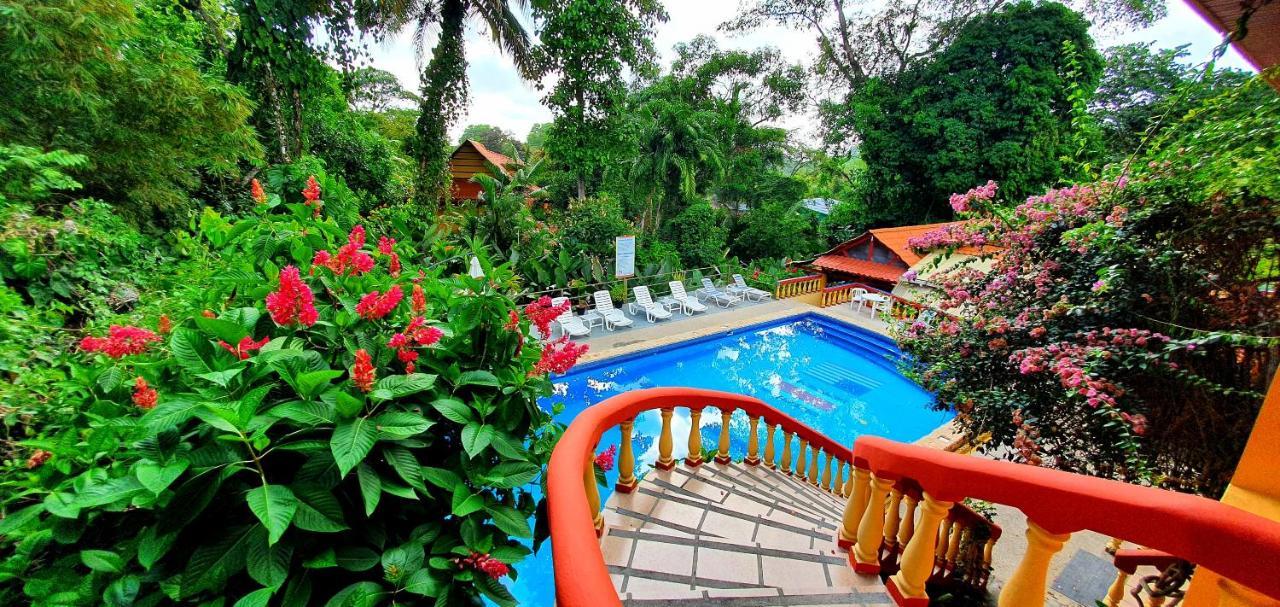 Tres Banderas Hotel 3*